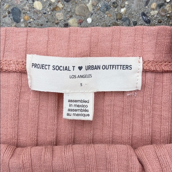 Urban Outfitters crop top - Picture 2 of 2
